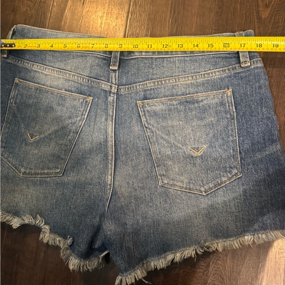 NWOT. Hudson Gemma Jean shorts. - Picture 7 of 8